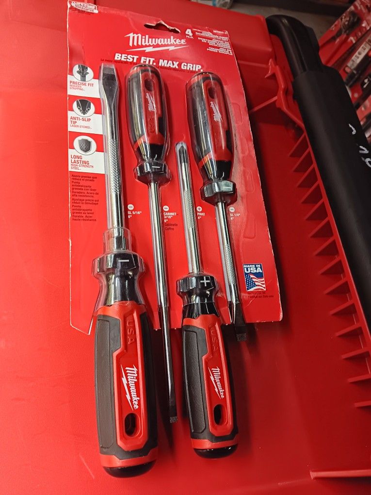 Milwaukee Cushion - Grip Screwdriver Set 4 PC