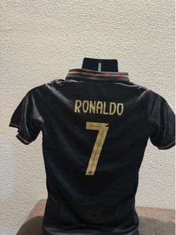 Ronaldo black jersey