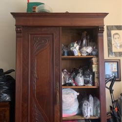 Beautiful Victorian Walnut Armoire