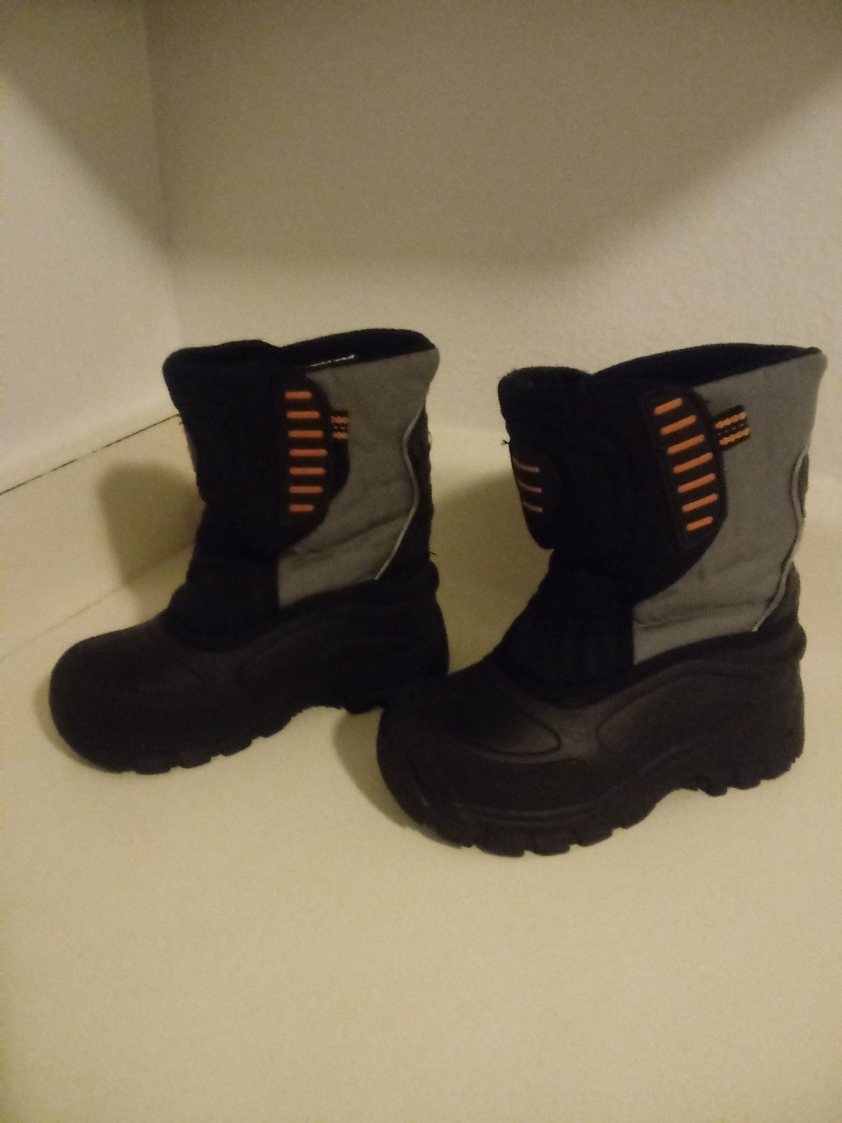 kids Snow boots zise '11'