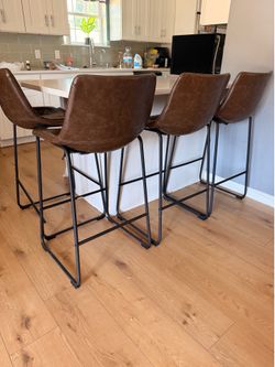 4 high bar chair / 4 sillas de barra