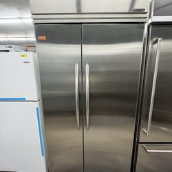 Kitchen Aid Side By Side Built In 42” Refrigerator Counter Depth 