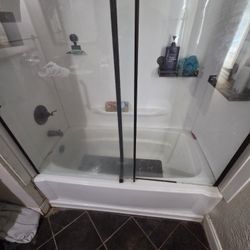 BATHTUB SLIDING GLASS DOORS