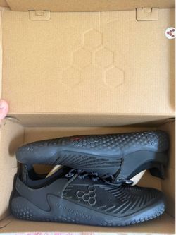 Vivobarefoot  motus strength ll eclipse sneaker size 11 (brand new)