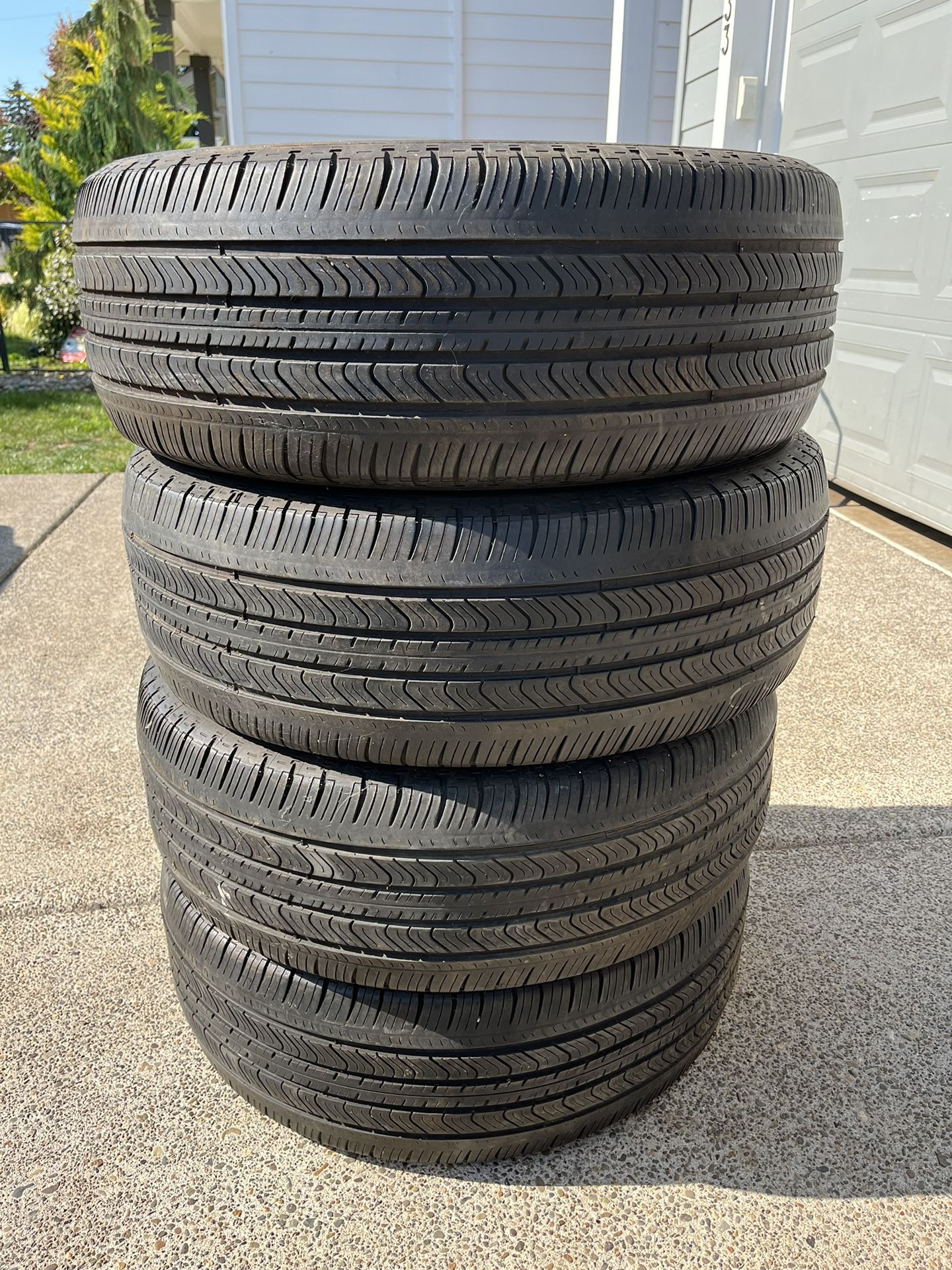 Michelin wheels 235/60 r17 for Sale in Oregon City, OR OfferUp