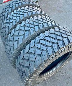 255 75 17 Firestone tires Con 80% de Vida Las 4