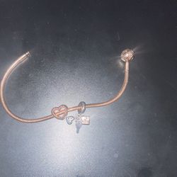 New Pandora Rose Gold Bracelet.. Worn 1 Time 