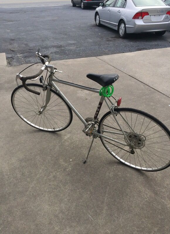 Racing bike Fiji supreme