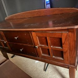 Credenza 