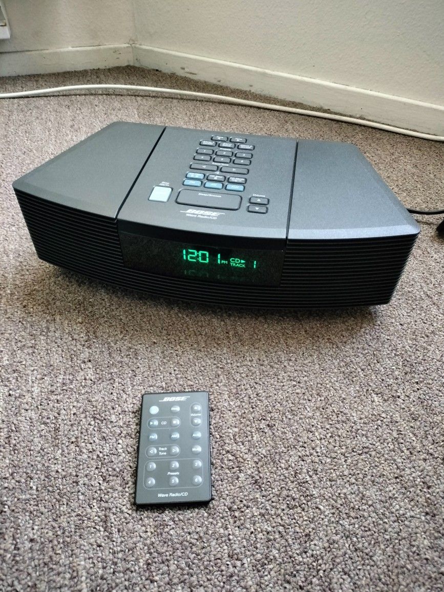 Bose Wave Radio AWRC-1G Music System w/Remote AM/FM CD Player