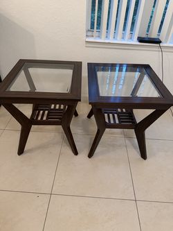 SET OF 2 MATCHING ELEGANT TABLE LAMPS — MOVING SALE — MUST GO!