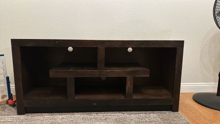 TV Console 60”