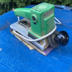 Hitachi 1/2 Sheet Sander