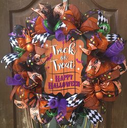 Trick or treat Halloween wreath