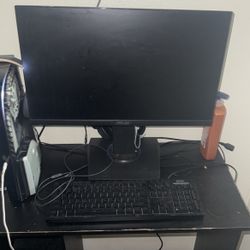 Monitors And Keyboard 