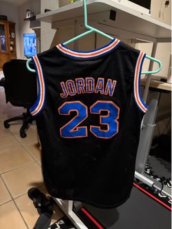 Jordan Jersey Toon Squad Youth Medium great condition