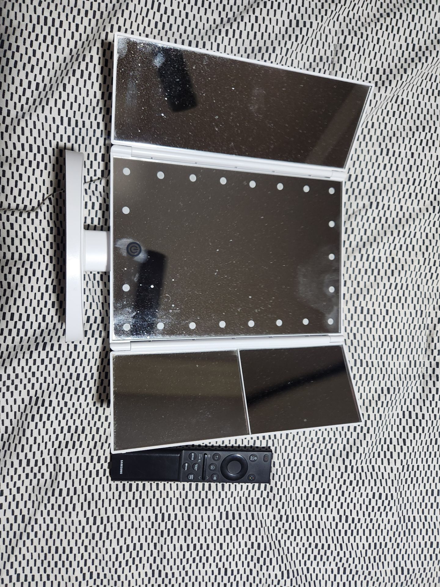 Light up mirror