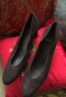 Stuart Weitzman brand new Size 9 👑💕👸💐🍀⭐️💐