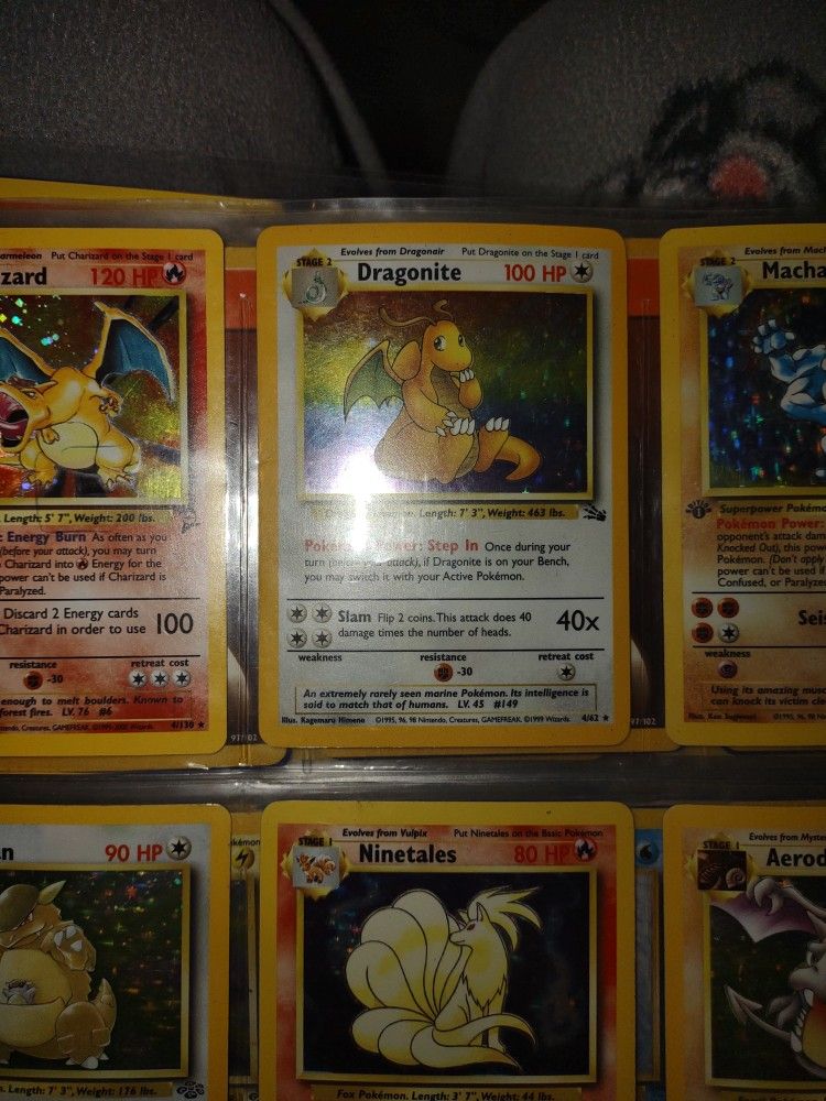 Dragonite Hologram 4/62 Pokemon Card