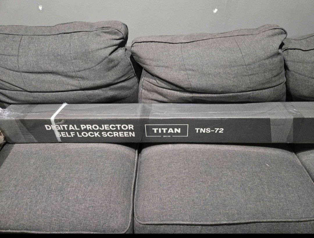 Titan TNS-72 Screen Projector Home Theater 