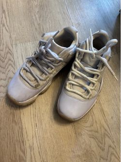 Air Jordan retro 11 purple