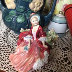Royal Dalton Figurine “Lydia”
