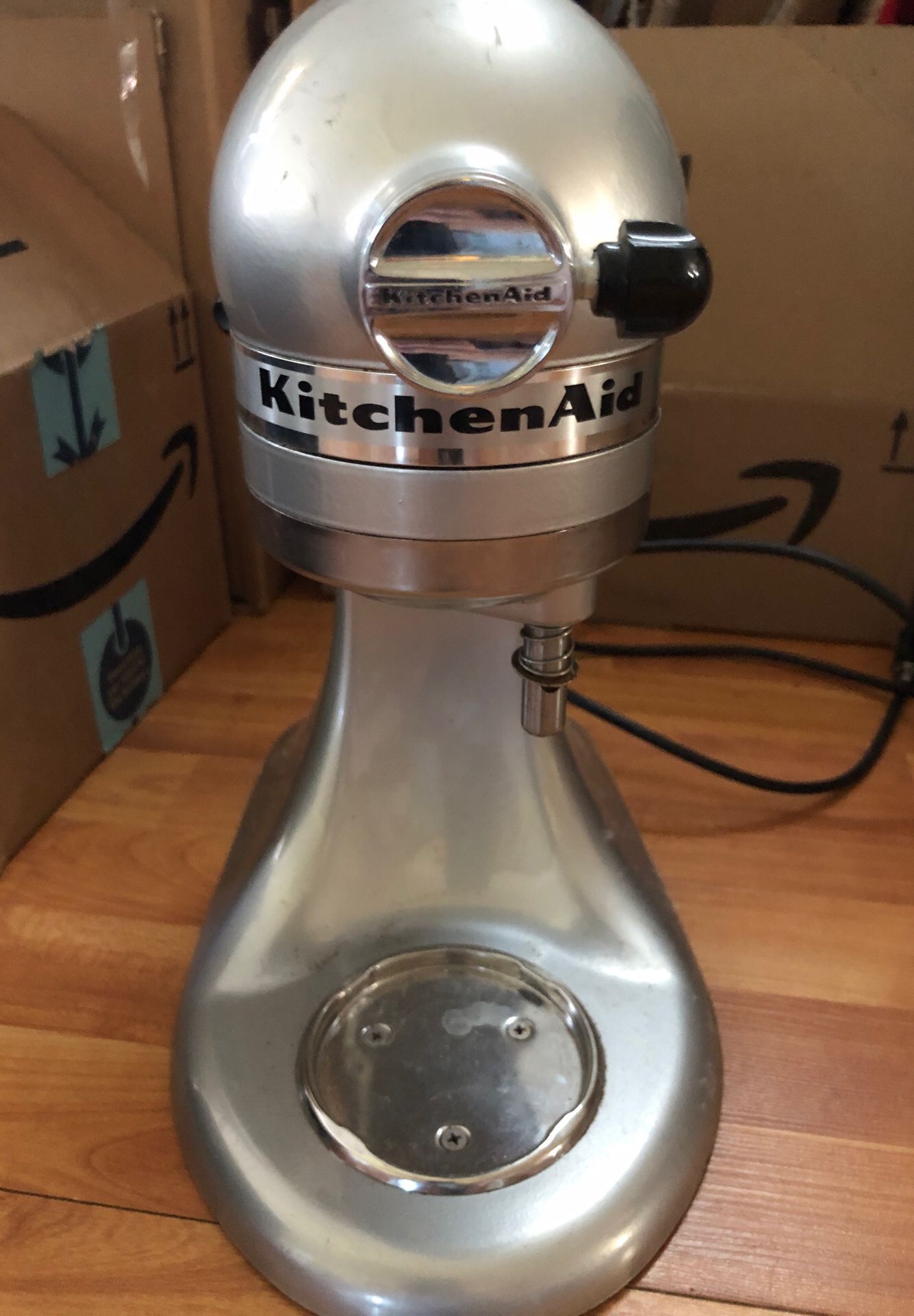 KitchenAid mixer. Broken