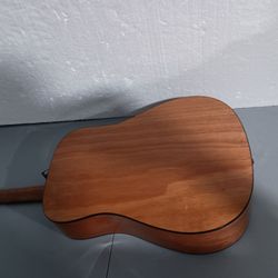 Guitar Oscar Schimidt. Og2N