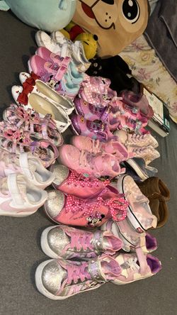 Lot of shoes t10