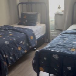 twin bed! New! 