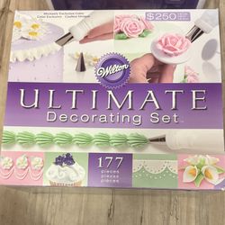 Wilton Ultimate Cake Decorating Set Tool Kit Caddy Storage w/ exclusive colors