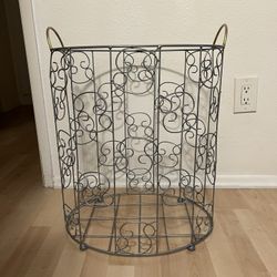 Vintage-Style Metal Wire Storage Basket / Firewood 