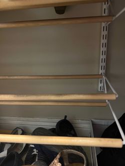 5shoe racks