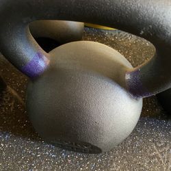 Brand New 5-50lb Kettlebells 