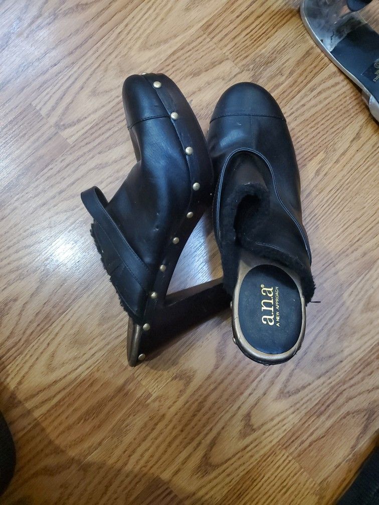 Size 11M Black And Brown Women Heel 