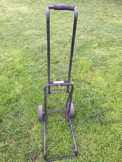 Folding hand truck