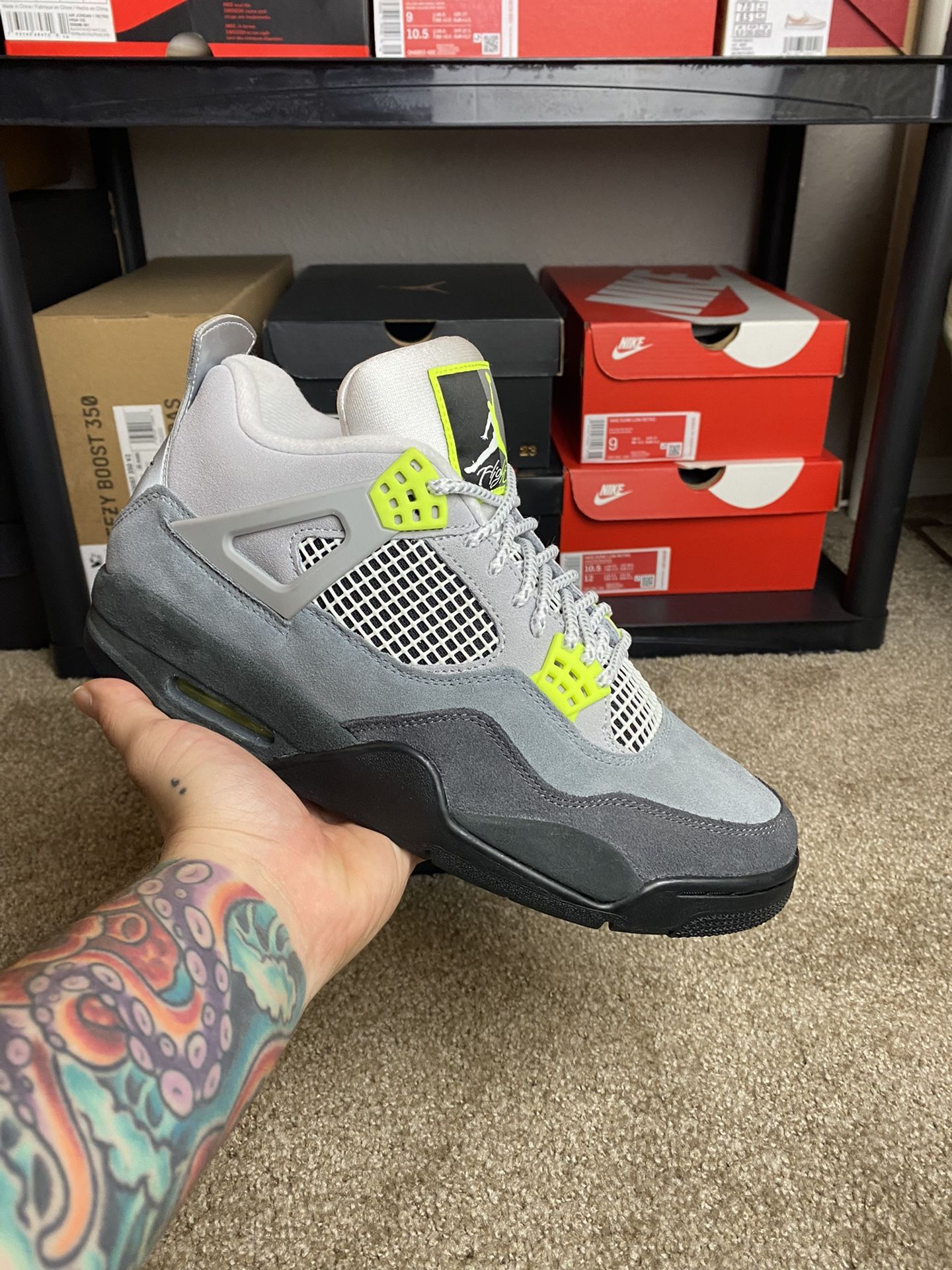 NEW Jordan 4 Retro SE Neon 95