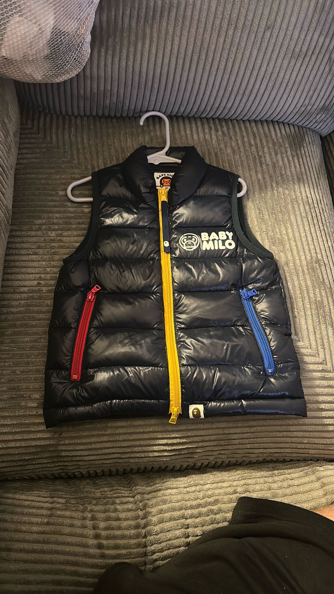 BRAND NEW BAPE KIDS PUFFER VEST