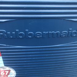 Rubber Maid Cooler 