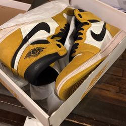 Air Jordan 1 Retros Size 9