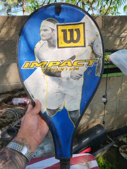 Beautiful straight racket.Used it like three times