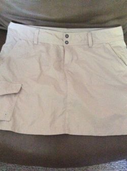 Columbia Omni-Shade Women's quick dry hiking / fishing sport skort / skirt beige Size 8