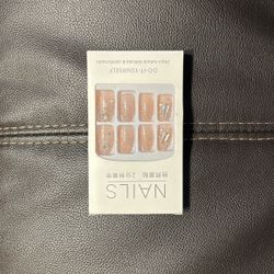 24 Pieces Press On Nails 