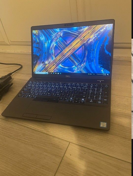 Dell Laptop i5 8gb Like New 