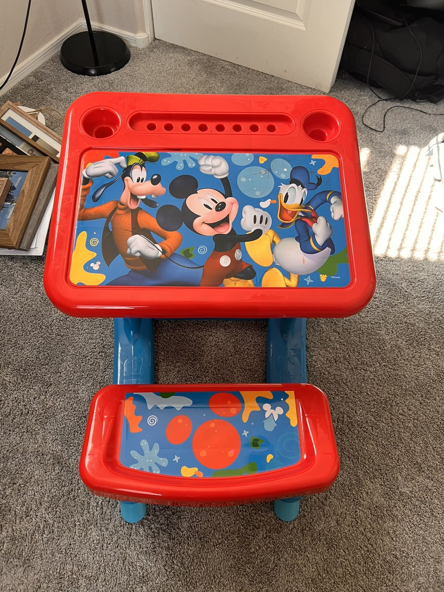 Micky Mouse Kids Desk
