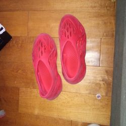 Red Foam Runners
