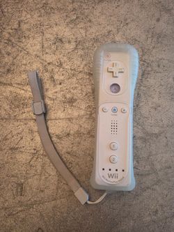 White  Nintendo wii MotionPlus built in  Wiimotes controller