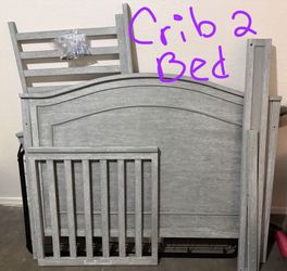 Crib to toddler bed. Mint condition