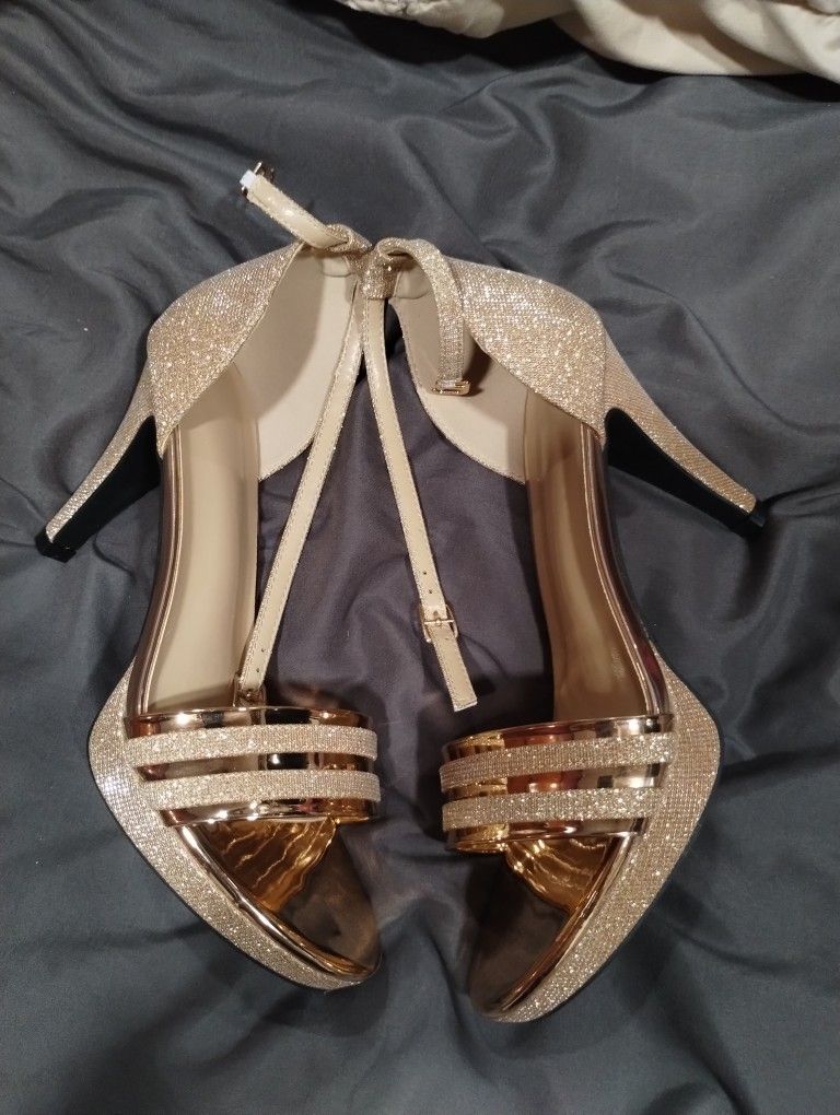 Size 8 Women's Heels. 