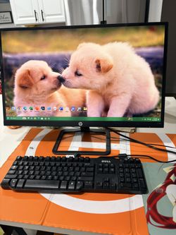 i5  LENOVO DESKTOP   8 GENERATIONS  Windows 11 (activated) Intel i5-8400 processor (6 core) 320gb. SSD hard drive  storage 8 GB RAM HDMI, VGA video po